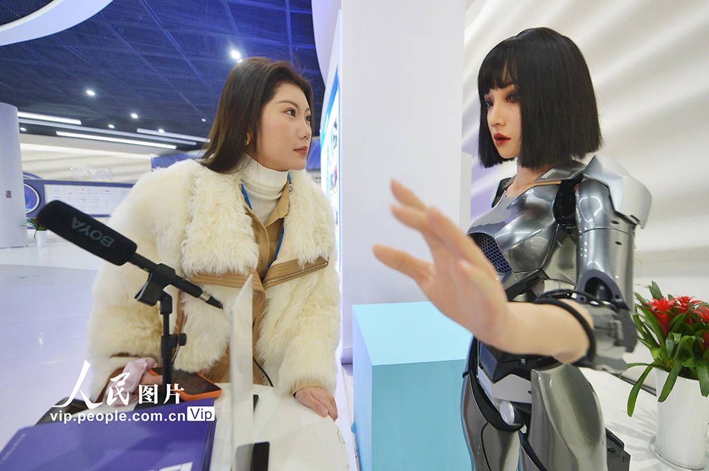 山東：2025青島虛擬現實創新大會啟幕