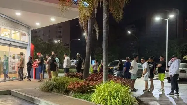 連線在委華人：迷茫而警惕，居民囤物資、貨架被掃空