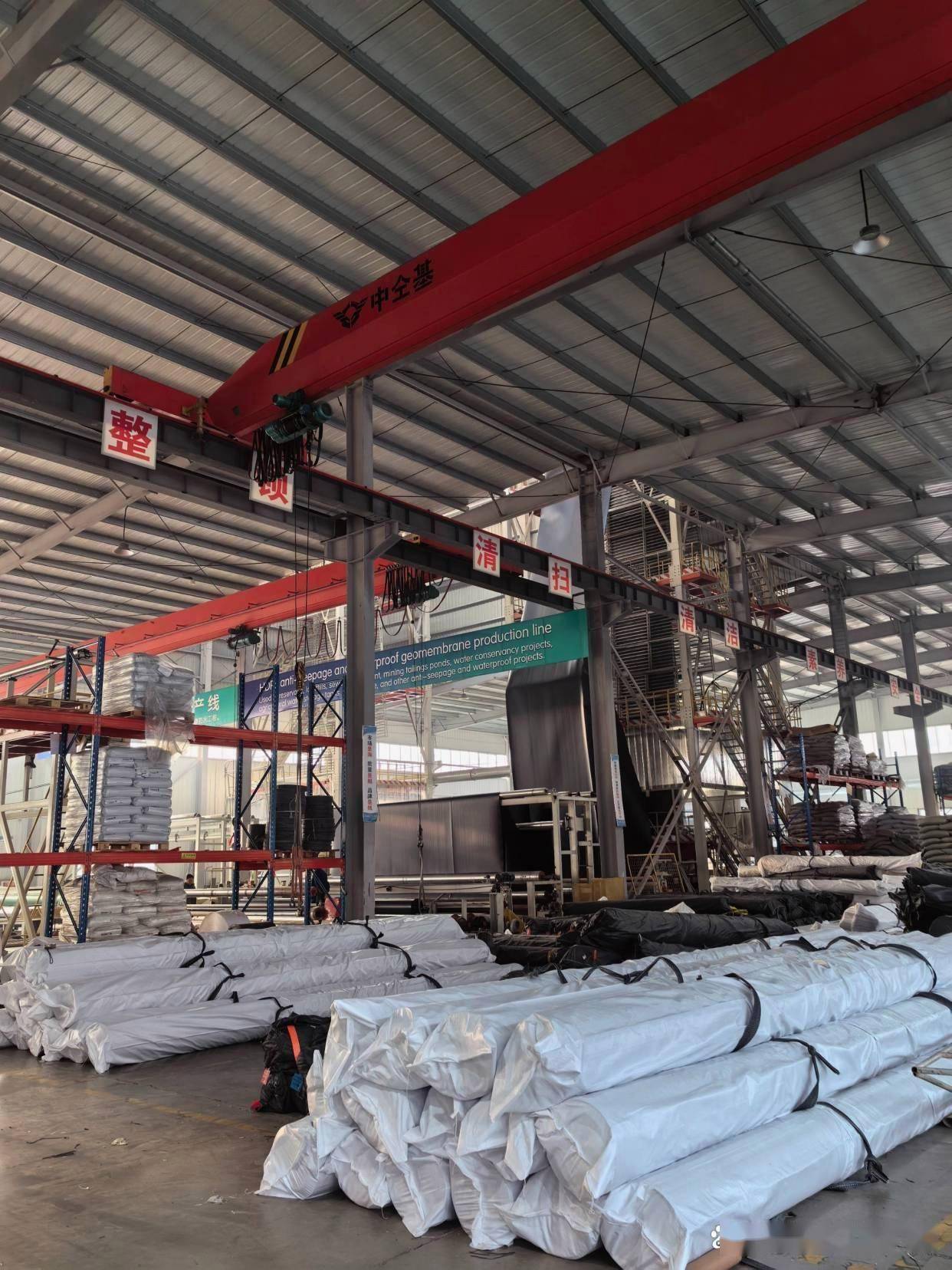 養殖膜防滲膜助力現代養殖環保升級