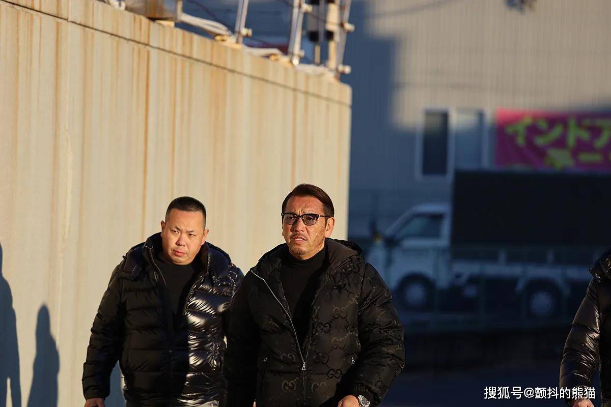 原創當黑社會遇上奢侈品：山口組元旦搗年糕，成了頂級奢侈品秀場