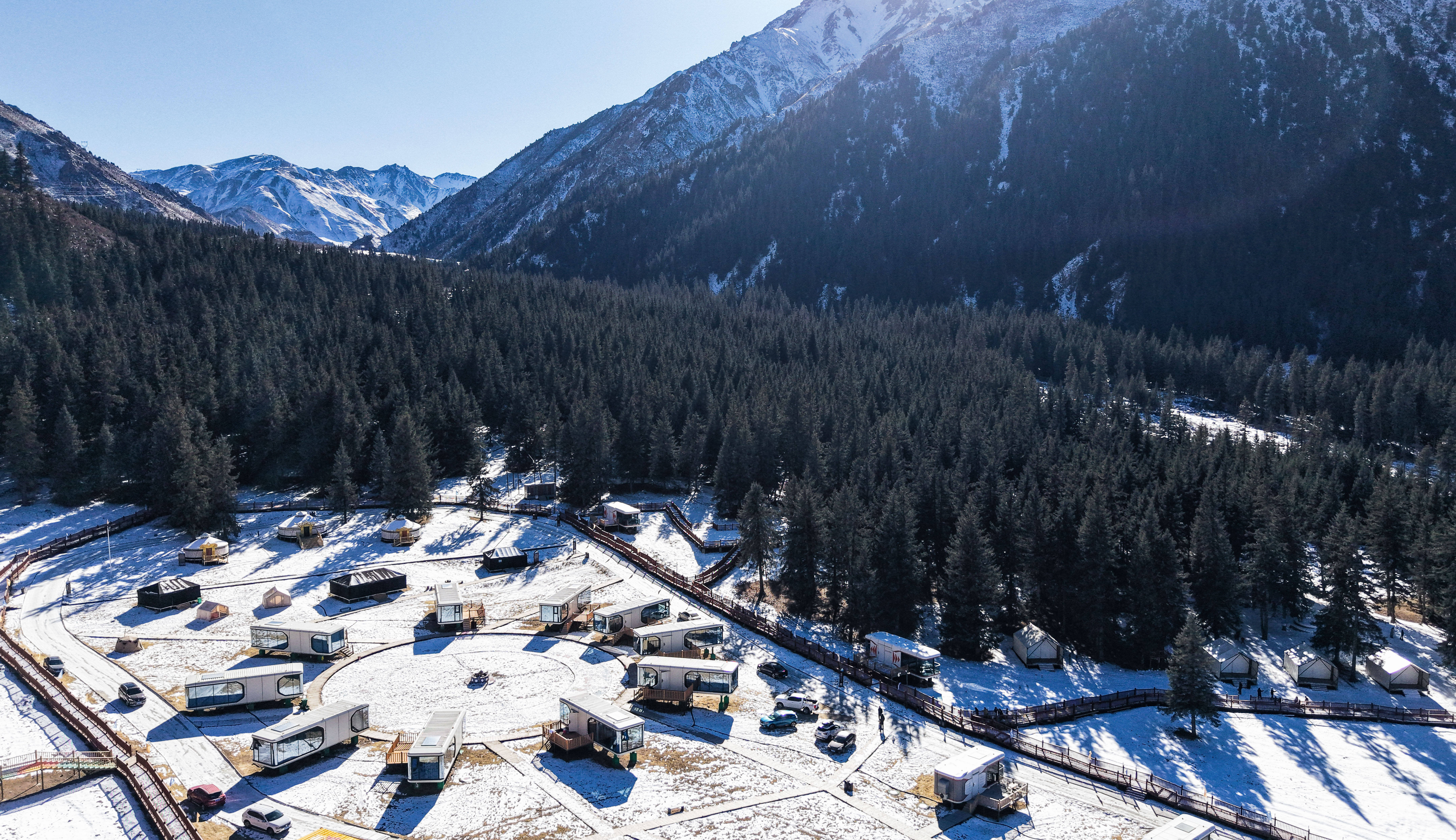 青海祁連：冰雪旅遊熱