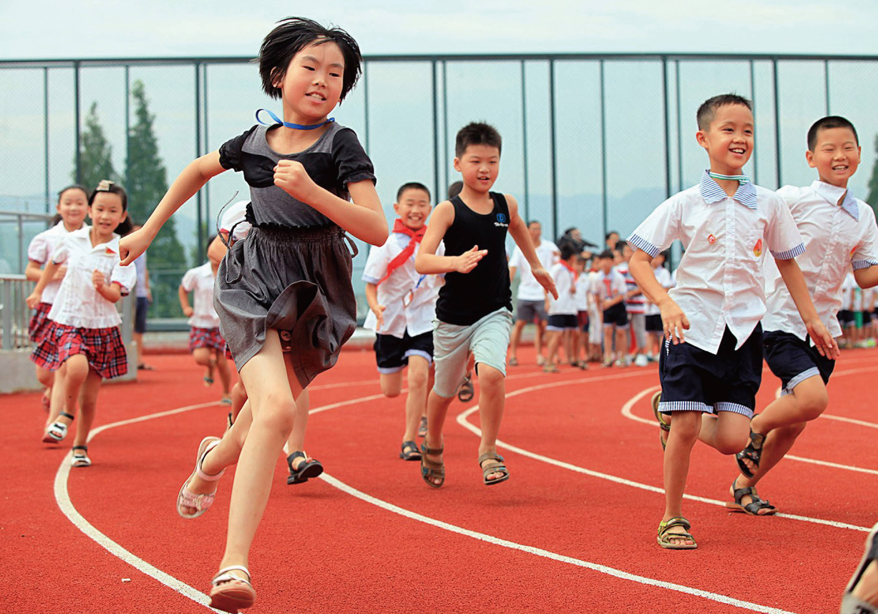 原創李玫瑾：愛看書的孩子很危險！小學只盯學習不運動會毀了娃