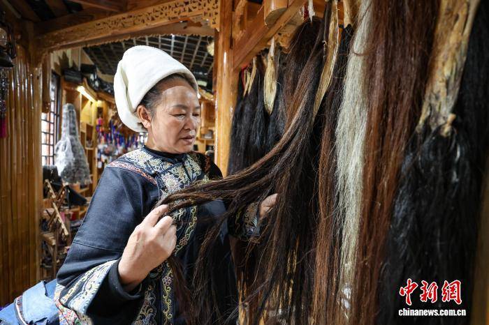 （新春走基層）探訪中國刺繡的“活化石”——水族馬尾繡製作技藝