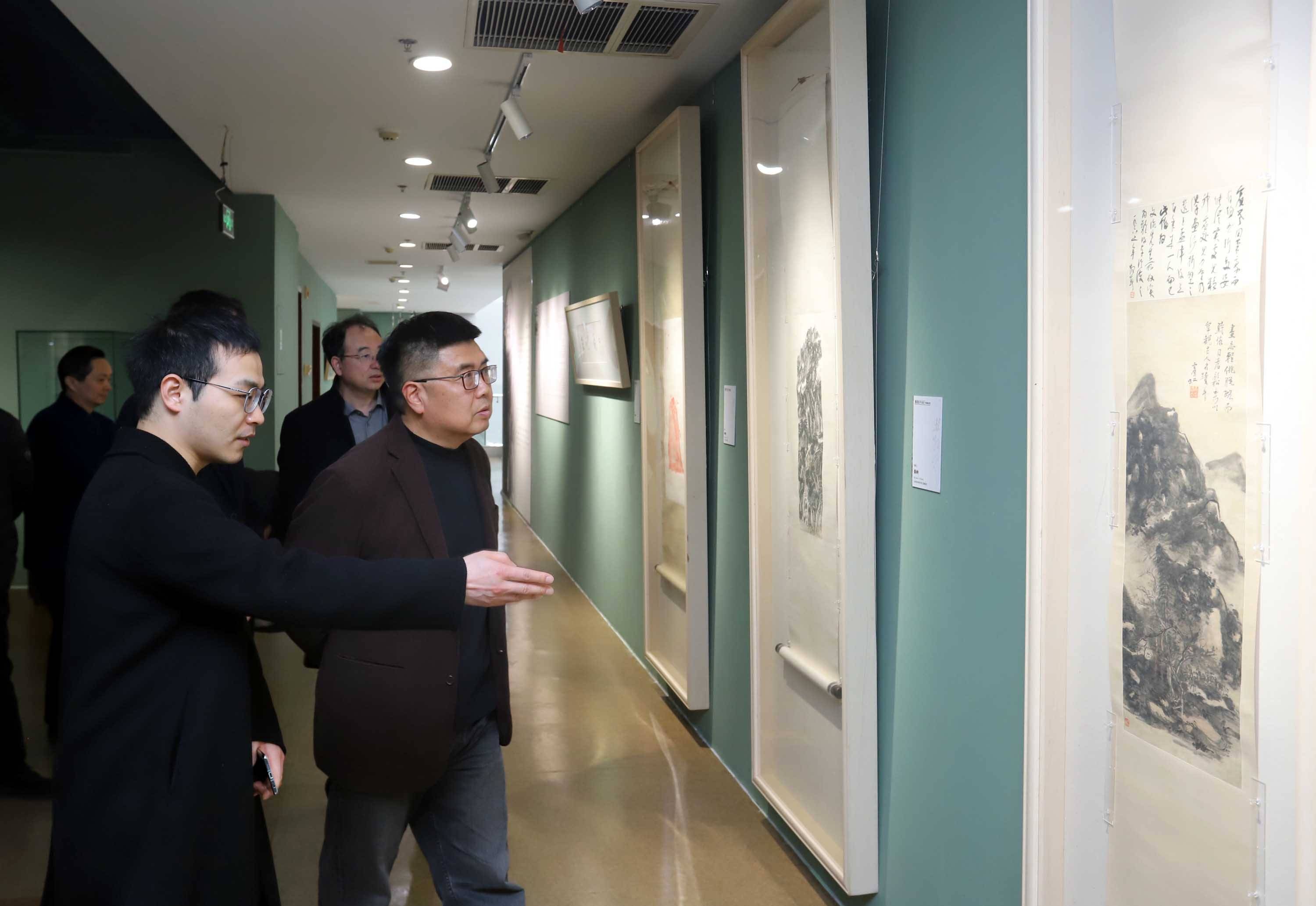 “淵墨雷聲”林散之書法展魅力非凡，江蘇省書法院院長李嘯一行蒞臨宋文治藝術館參觀指導