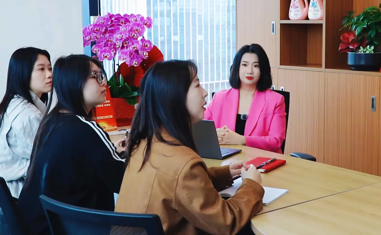 “女性擅長自己開導自己”——立白黃思慧懂的那些女性心事