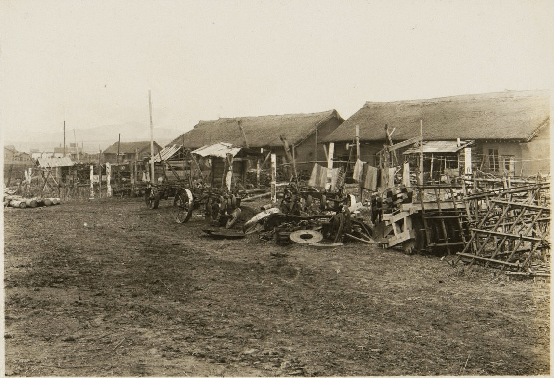 原創偽滿洲國時期的彌榮村：日本移民搶奪資源，無惡不作