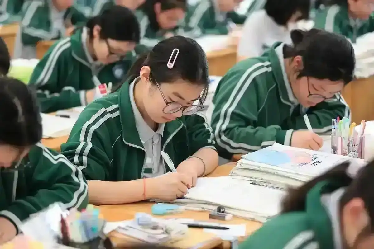 原創電子科大與西安電子科大：秦嶺兩側的