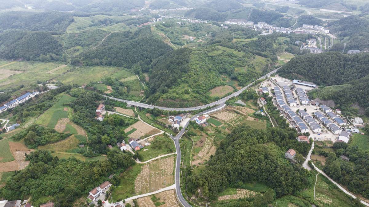 丹江口龍嶺旅遊公路修到景區門口