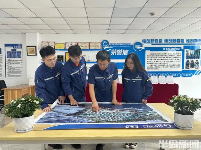 青島故事｜連造兩款機器人！女研究生紮根碼頭兩年，從基層學徒進階全市技術能手