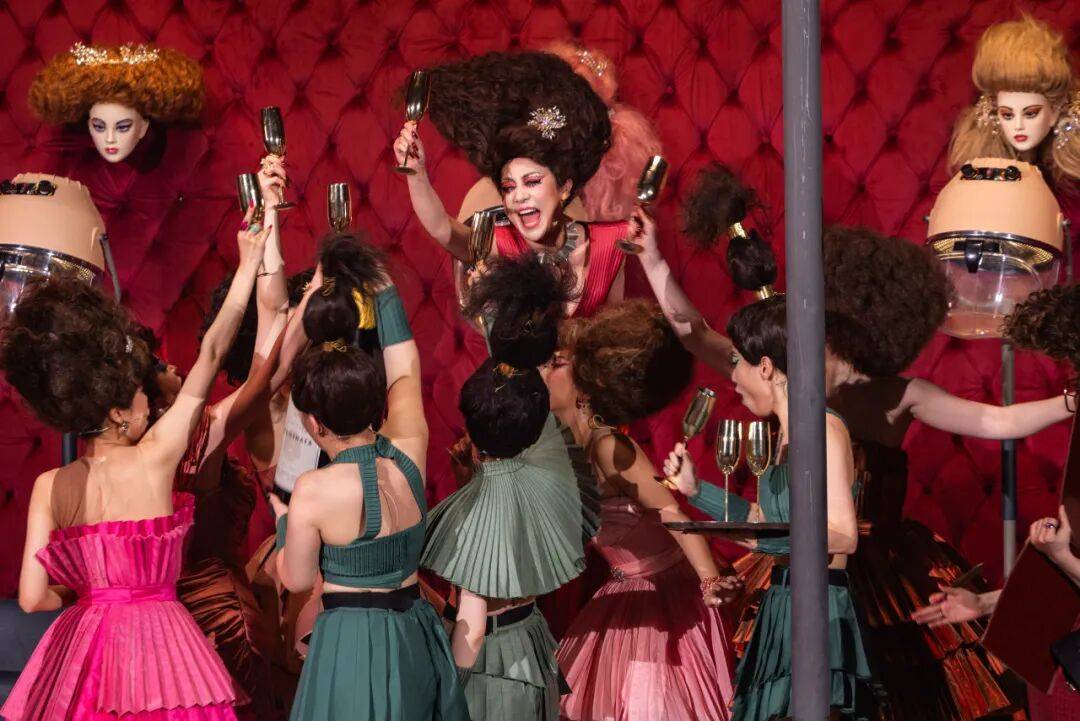 古希臘版“女性覺醒”｜這戲太敢演了