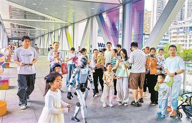 【深圳特區報】灣區科技廟會 別樣科技活力