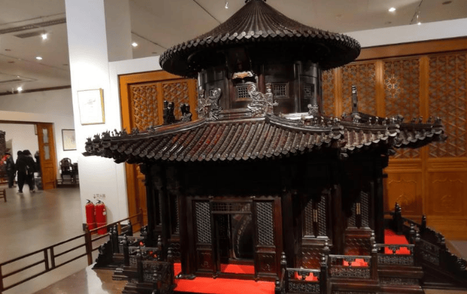 原創一代女性商業家落幕，唐僧妻子陳麗華逝世，鉅額遺產會怎麼劃分？