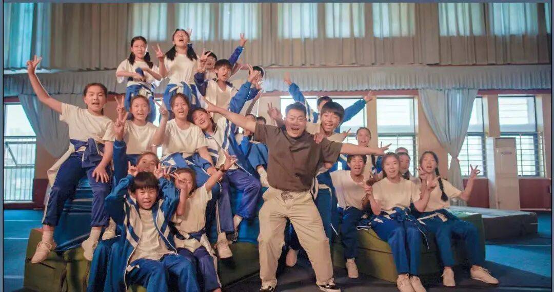 鄭州版“放牛班的春天”：一群小學生用舞蹈微電影治癒全網