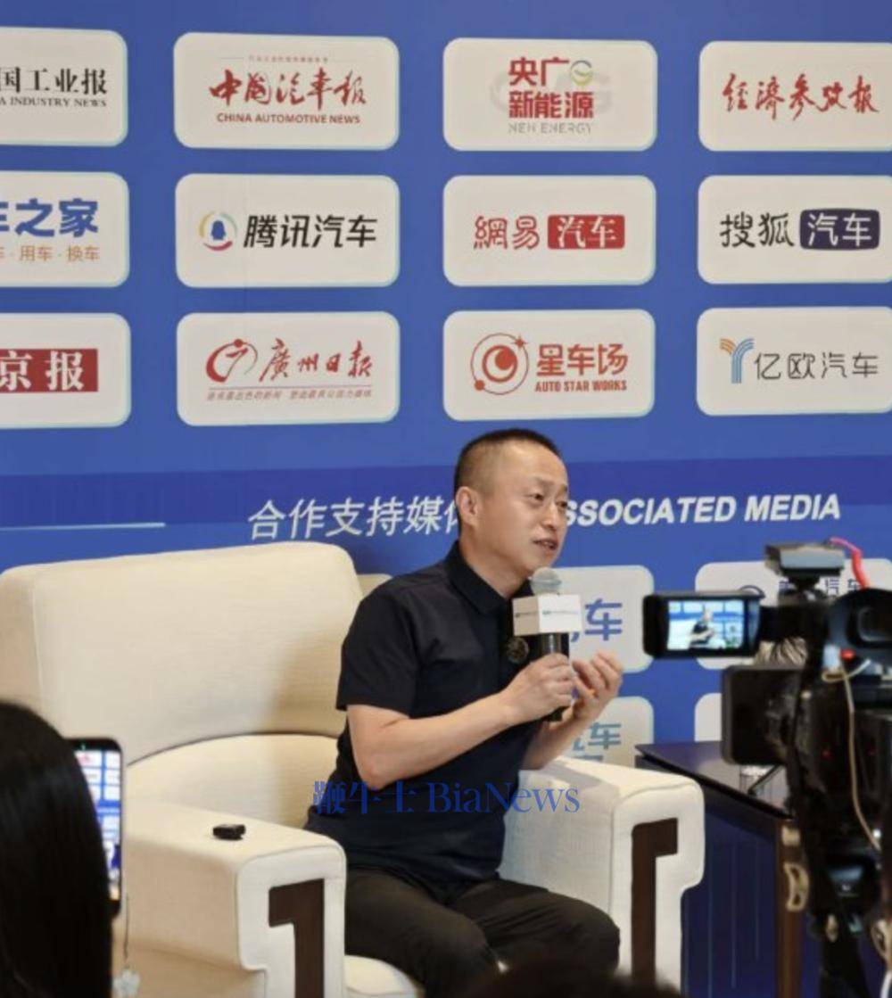 新石器餘恩源：無人車不會替代快遞員，今年出海目標1萬臺