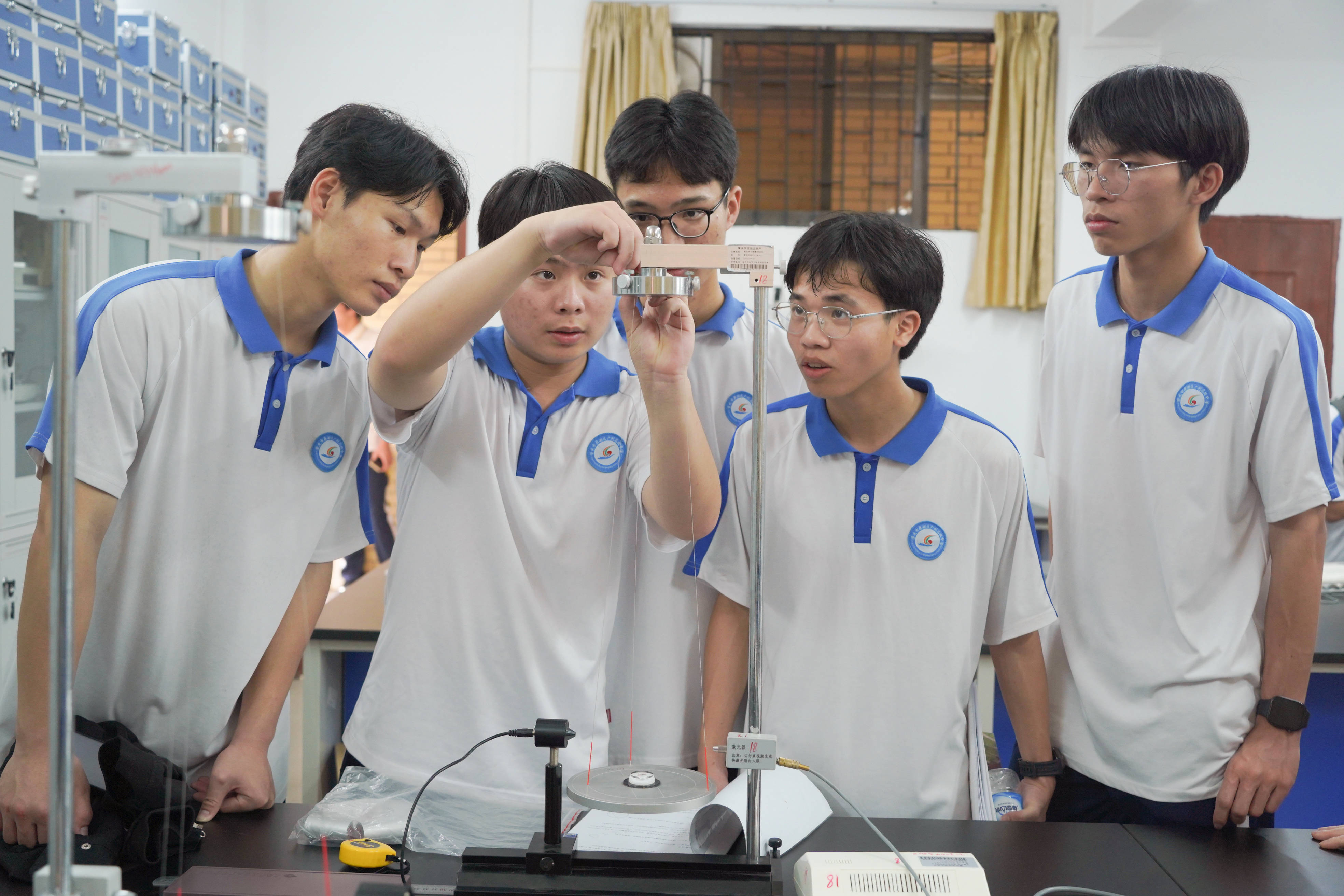 肇慶學院與廣利實驗中學聯合舉辦校園科技節