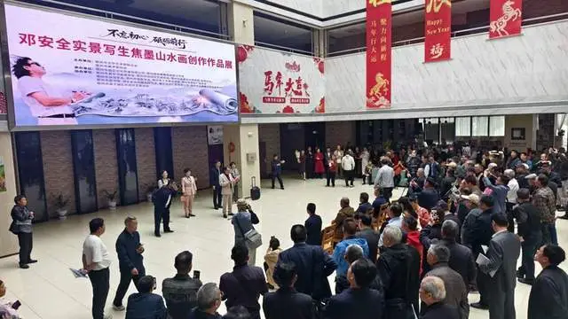 原創鄂州人自己的山水盛宴！這位本土畫家130幅焦墨畫驚豔亮相圖書館