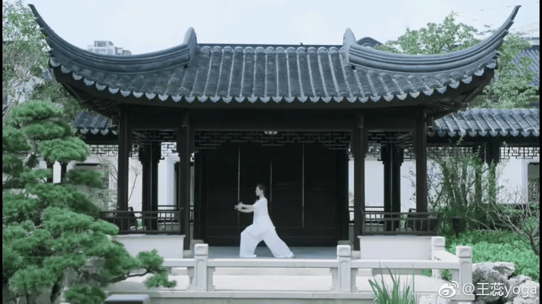 女性“黃金體重”已公佈，不是100斤，而是這個數，越接近越年輕健康！