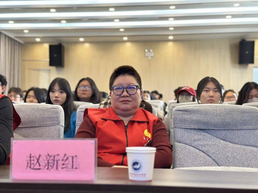 翰墨飄香潤社羣 公益書法傳經典——幸福街第二社羣書法教學公益課順利開展