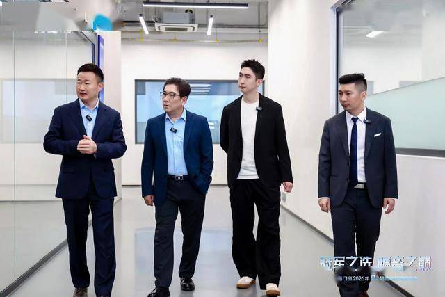 水均益與武大靖親臨皇派門窗，深度鑑證中國高階隔音門窗的智造密碼