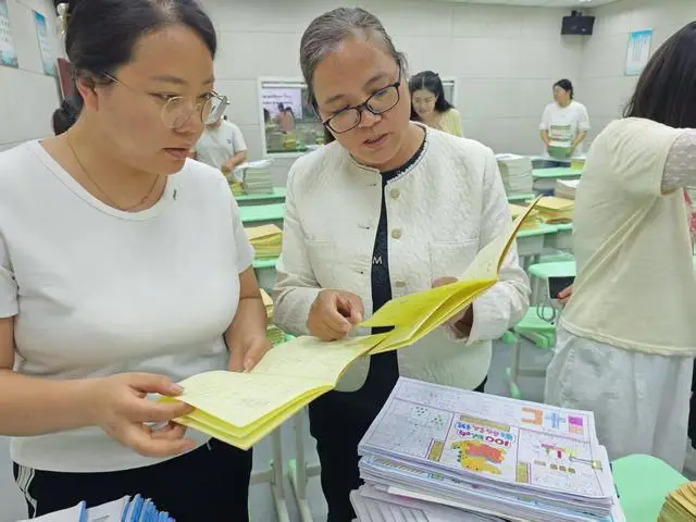 鄭州高新區蓮花街小學開展作業專項檢查
