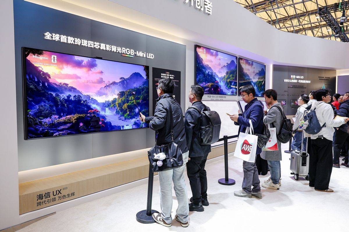 海信UX2026款獲AWE金獎認證，裝修選時代旗艦一步到位不踩雷