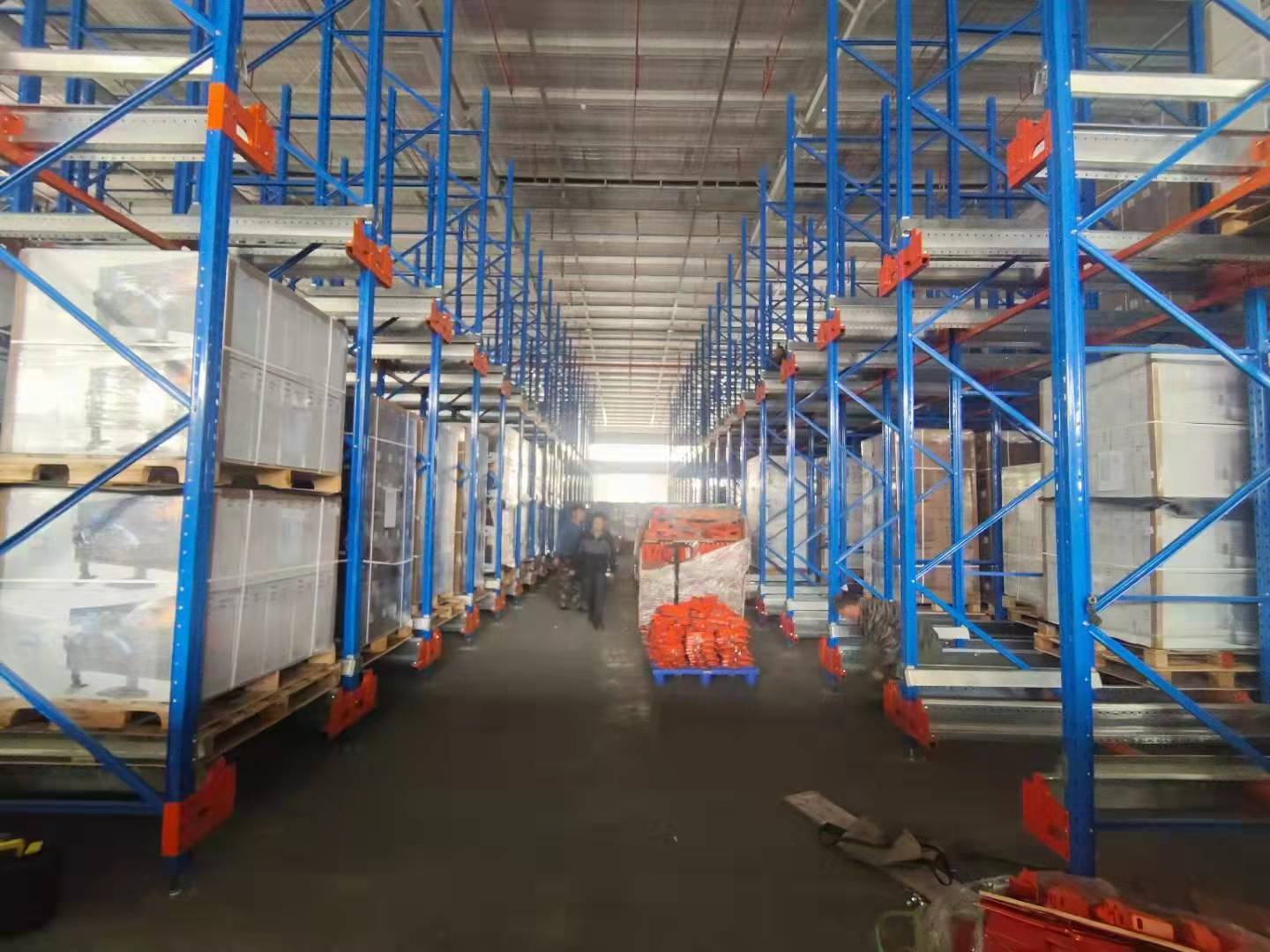 深聊超市貨架批次定製價格，小型與精品超市貨架哪個價效比高