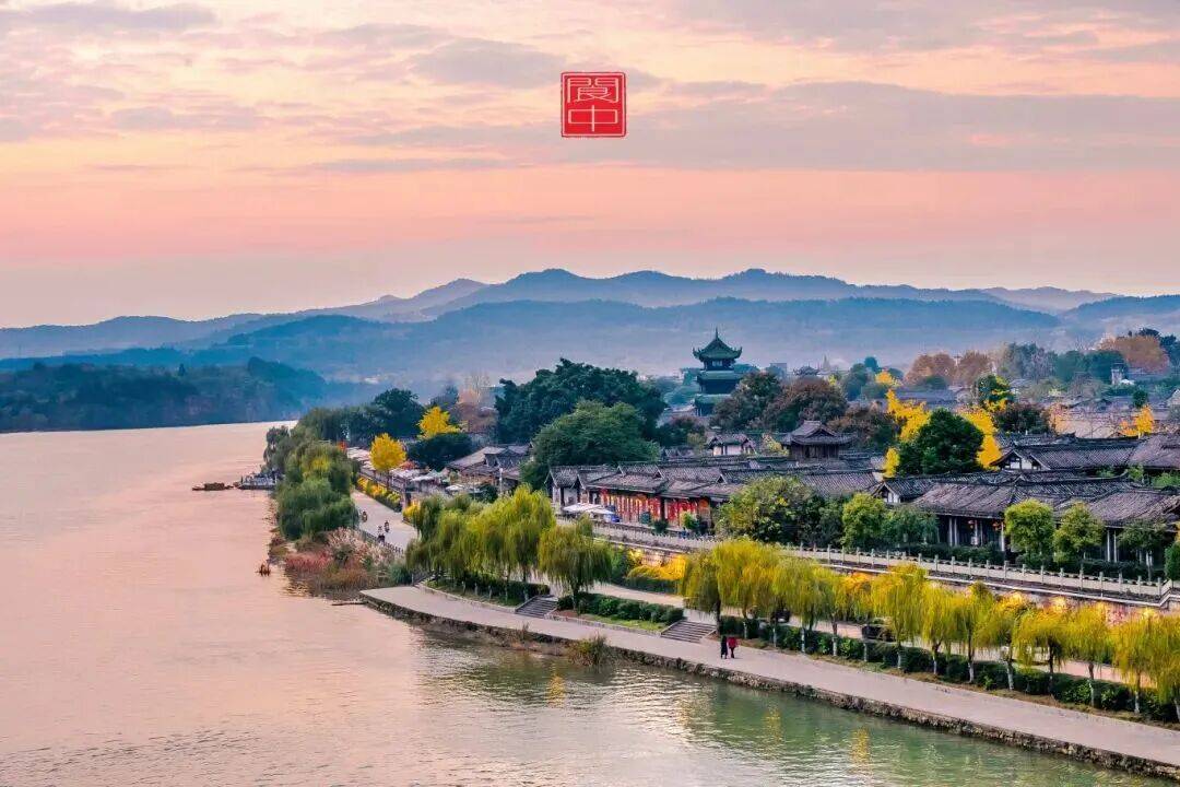 【成都周邊遊】第一次去閬中必看！2天1晚路線+門票+美食攻略來了~