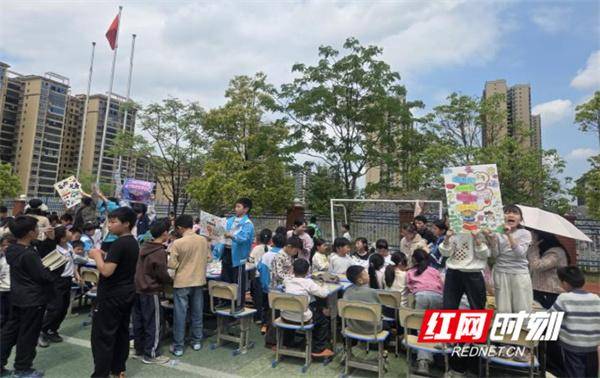 冷水灘春江小學：春江水暖“書”先知，書香市集潤童心 2026-04-26 15:12:03